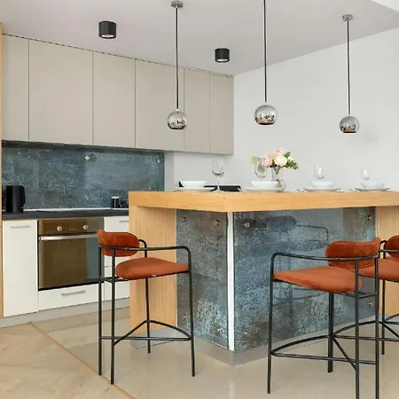 Kaleidoscope By Tyzenhauz Apartment